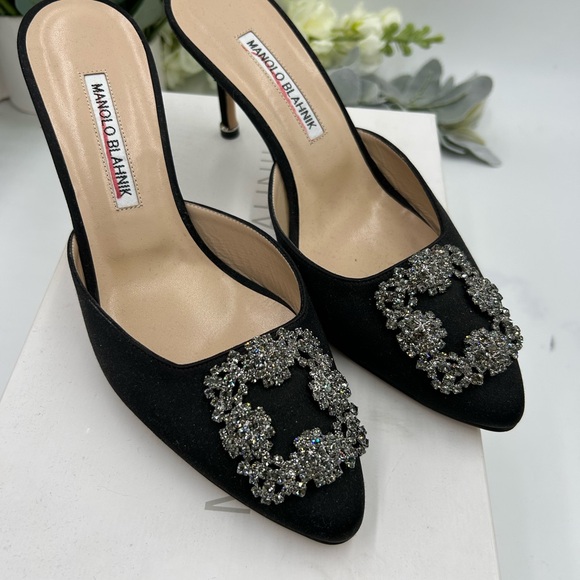 Manolo Blahnik Black Embellished Women's Mules size 38.5 made in Italy - Picture 2 of 9